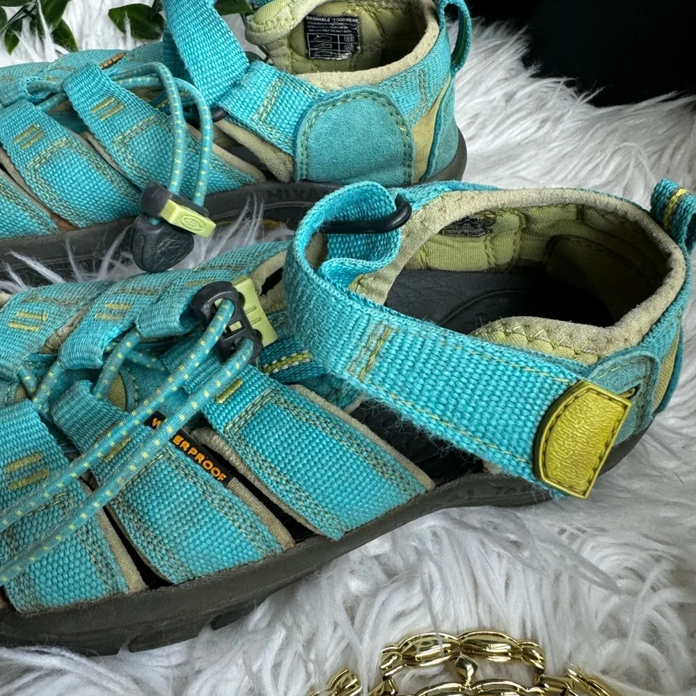 Kids Teal Keen Outdoor Sandals